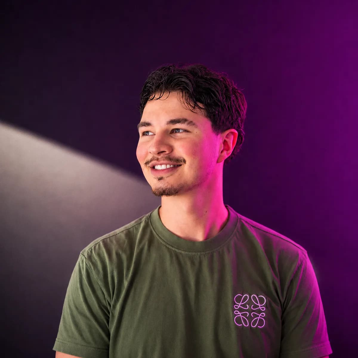 Portret van Vito, Content Creator bij De Makers Kamer
